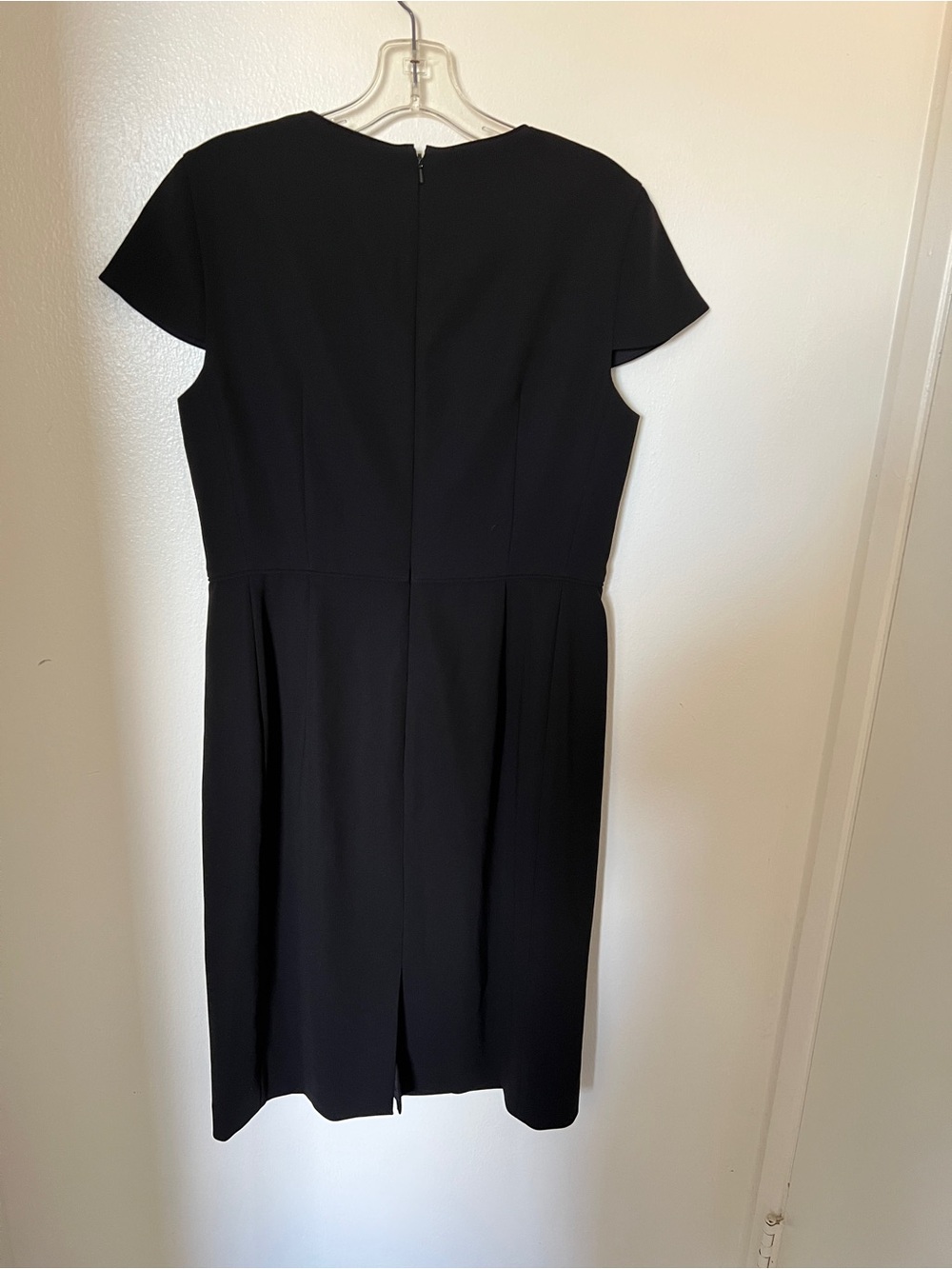 Hobbs London Celina Black Sheath Dress US 8 Tailored Career Office Midi Classic - Picture 5 of 7